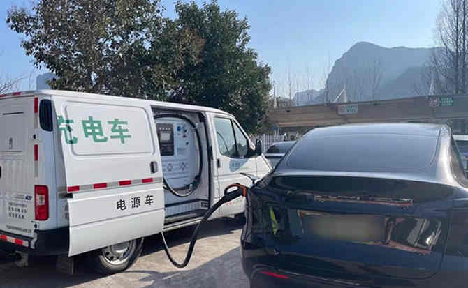新宁汽车搭电